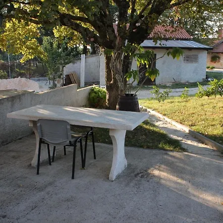 With Parking Space Gracisce, Istria - Sredisnja Istra - 7134 Apartment Gracisce